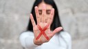 Agosto Lilás: Câmara aprova “Sinal Vermelho” para ajudar vítimas de violência doméstica Agosto Lilás: Câmara aprova “Sinal Vermelho” para ajudar vítimas de violência doméstica