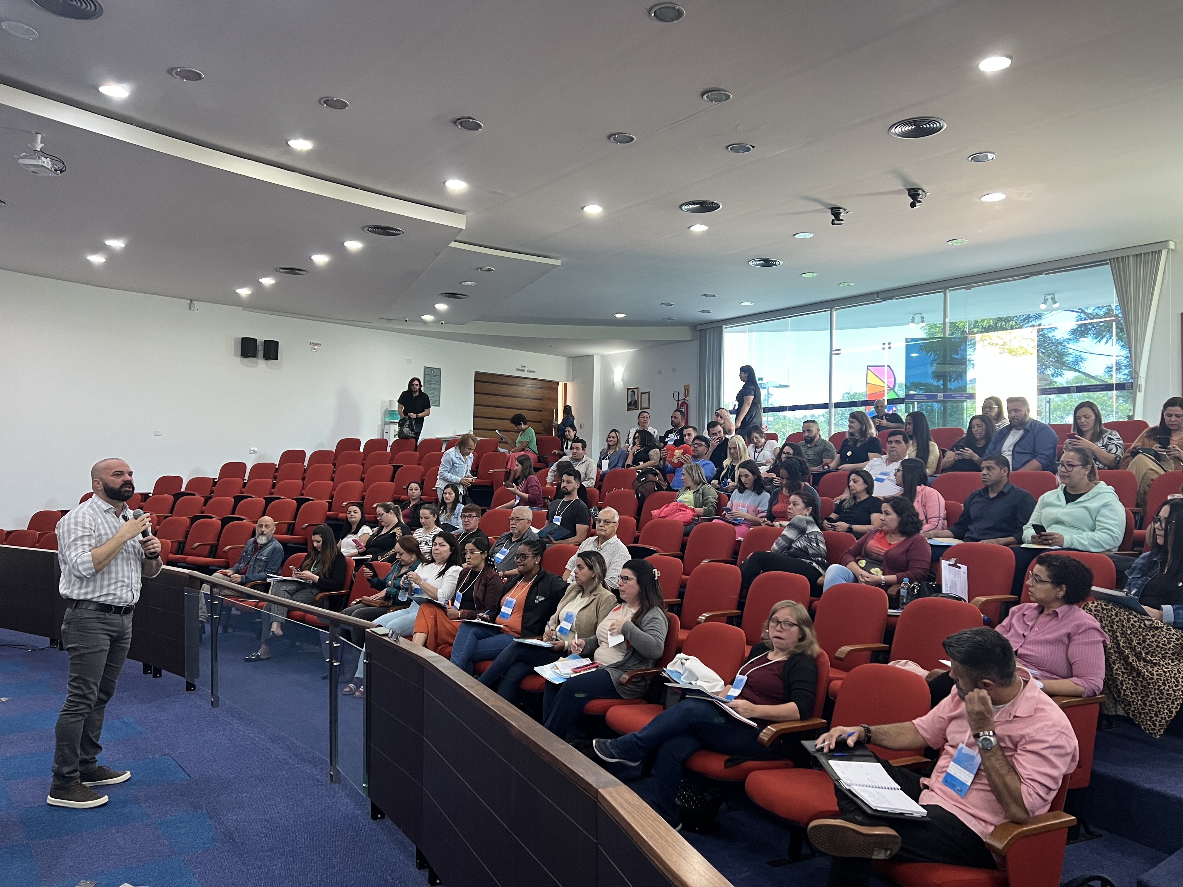 Auditório da Câmara Municipal de Campo Largo é sede para capacitação aos novos membros do Conselho Tutelar da RMC