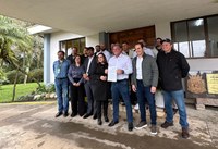 Câmara de Campo Largo acompanha assinatura de crédito de R$ 20 milhões para asfaltos 